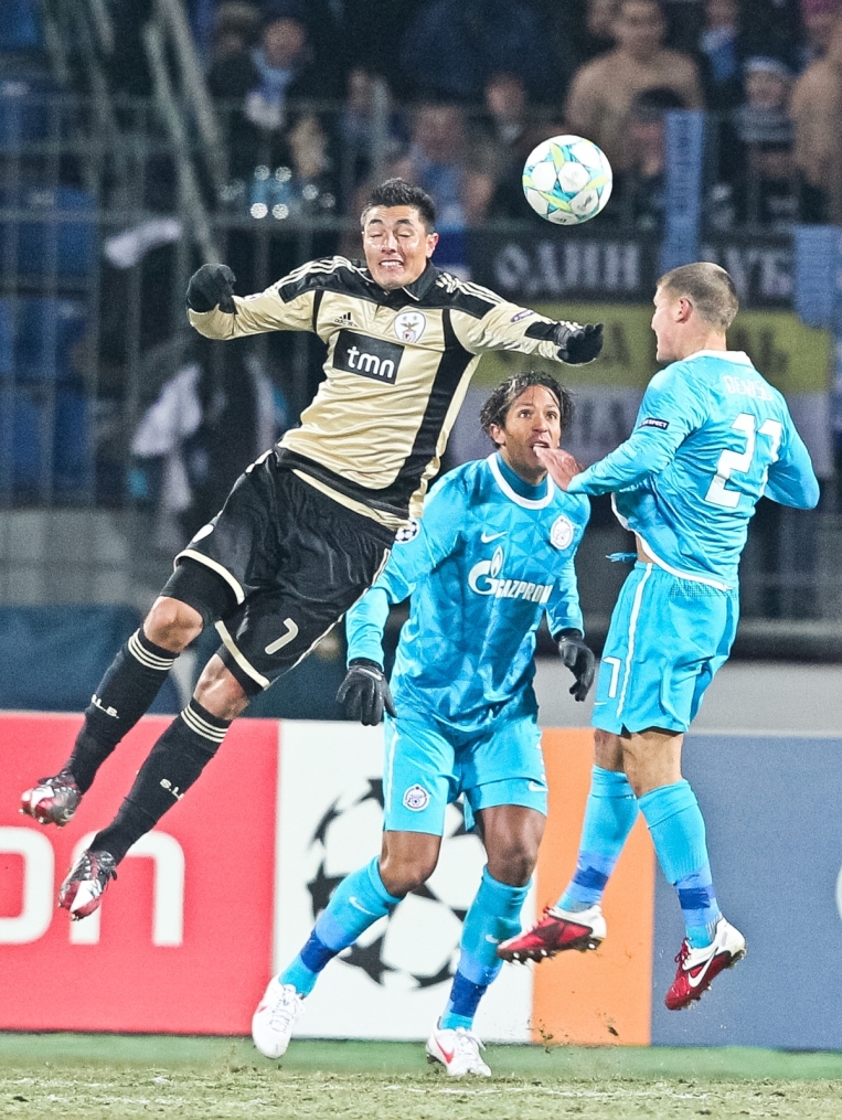 Лиги чемпионов УЕФА 2011/2012, Зенит—Бенфика