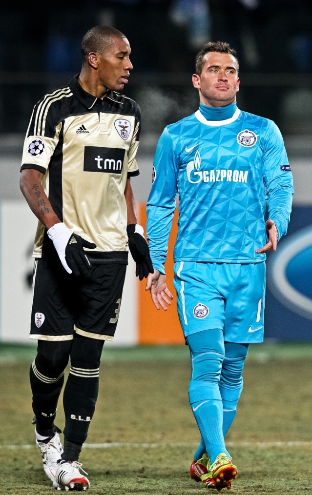 Лиги чемпионов УЕФА 2011/2012, Зенит—Бенфика