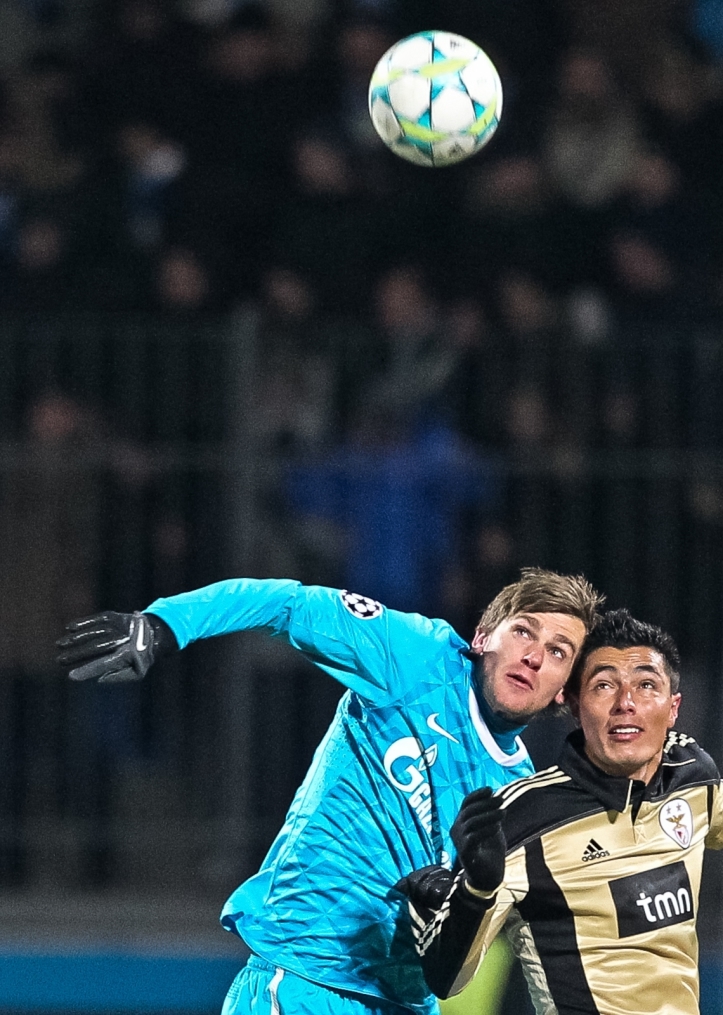 Лиги чемпионов УЕФА 2011/2012, Зенит—Бенфика