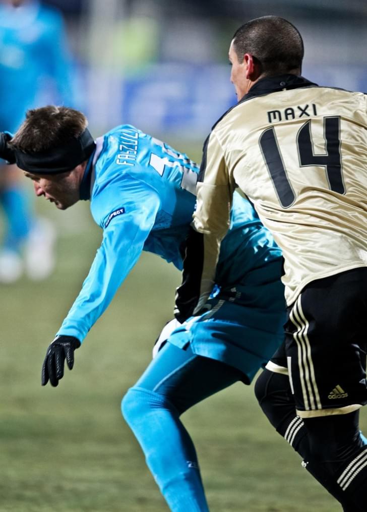 Лиги чемпионов УЕФА 2011/2012, Зенит—Бенфика