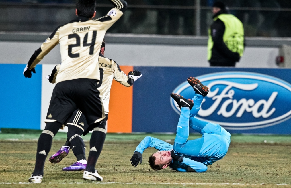 Лиги чемпионов УЕФА 2011/2012, Зенит—Бенфика