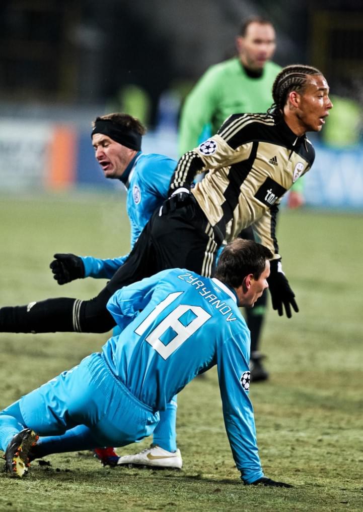 Лиги чемпионов УЕФА 2011/2012, Зенит—Бенфика