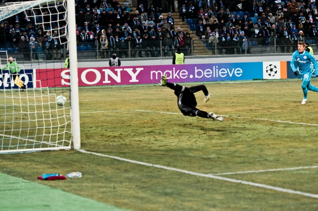 Лиги чемпионов УЕФА 2011/2012, Зенит—Бенфика