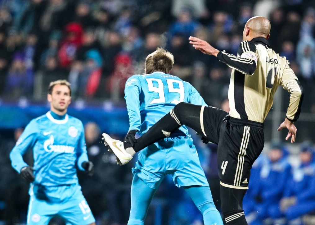 Лиги чемпионов УЕФА 2011/2012, Зенит—Бенфика