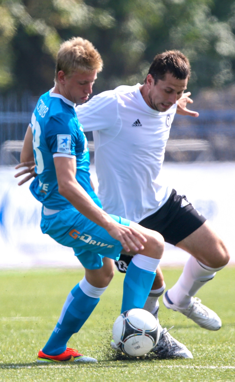 Матч  первенства России среди команд второго дивизиона,  «Зенит-2» — «Торпедо».