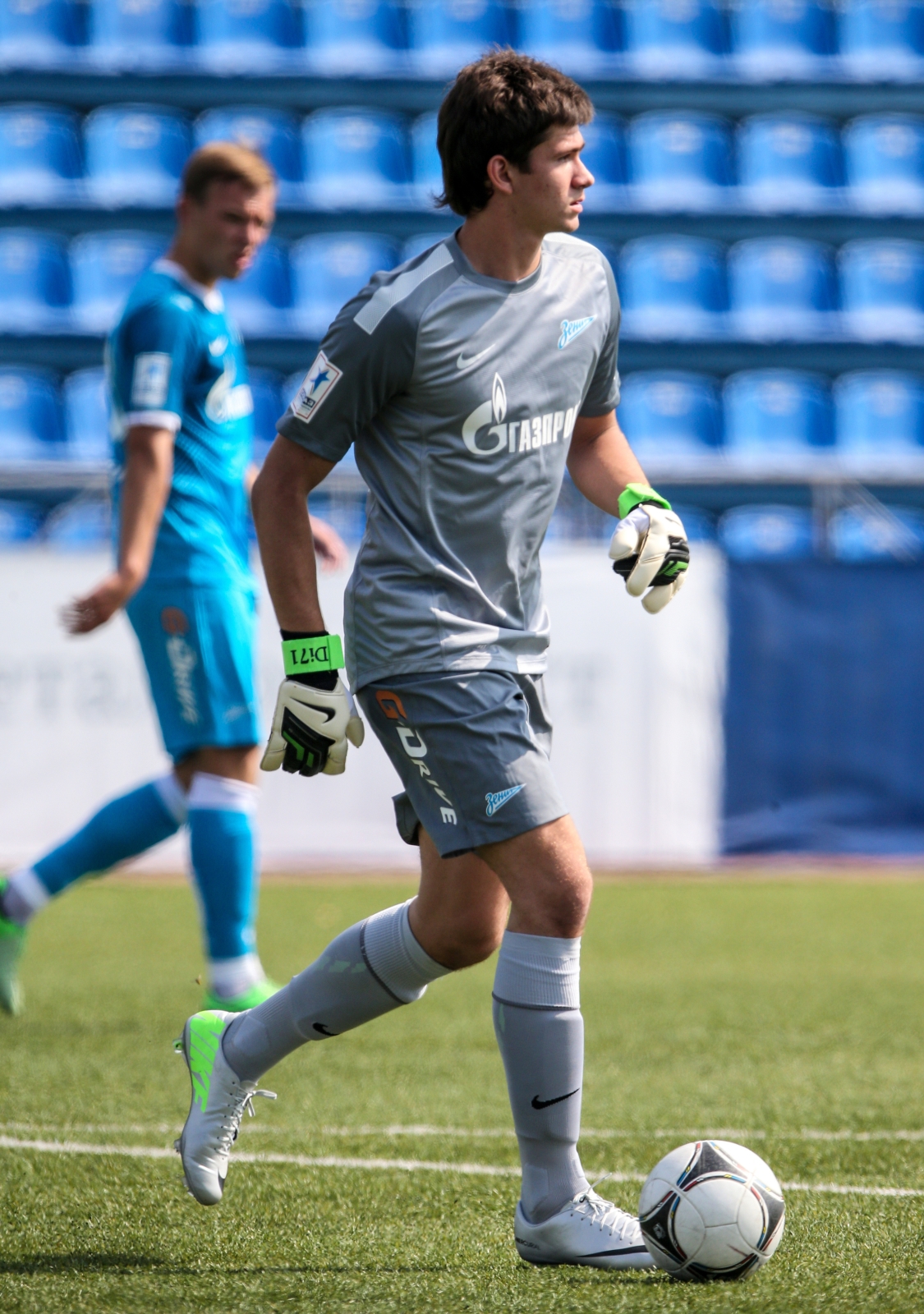 Матч  первенства России среди команд второго дивизиона,  «Зенит-2» — «Торпедо».