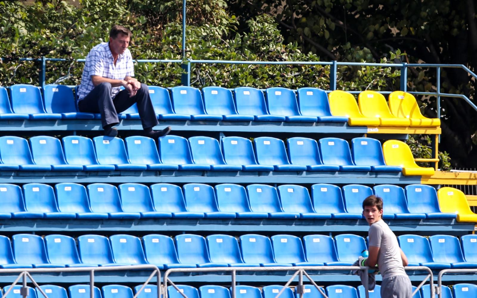 Матч  первенства России среди команд второго дивизиона,  «Зенит-2» — «Торпедо».