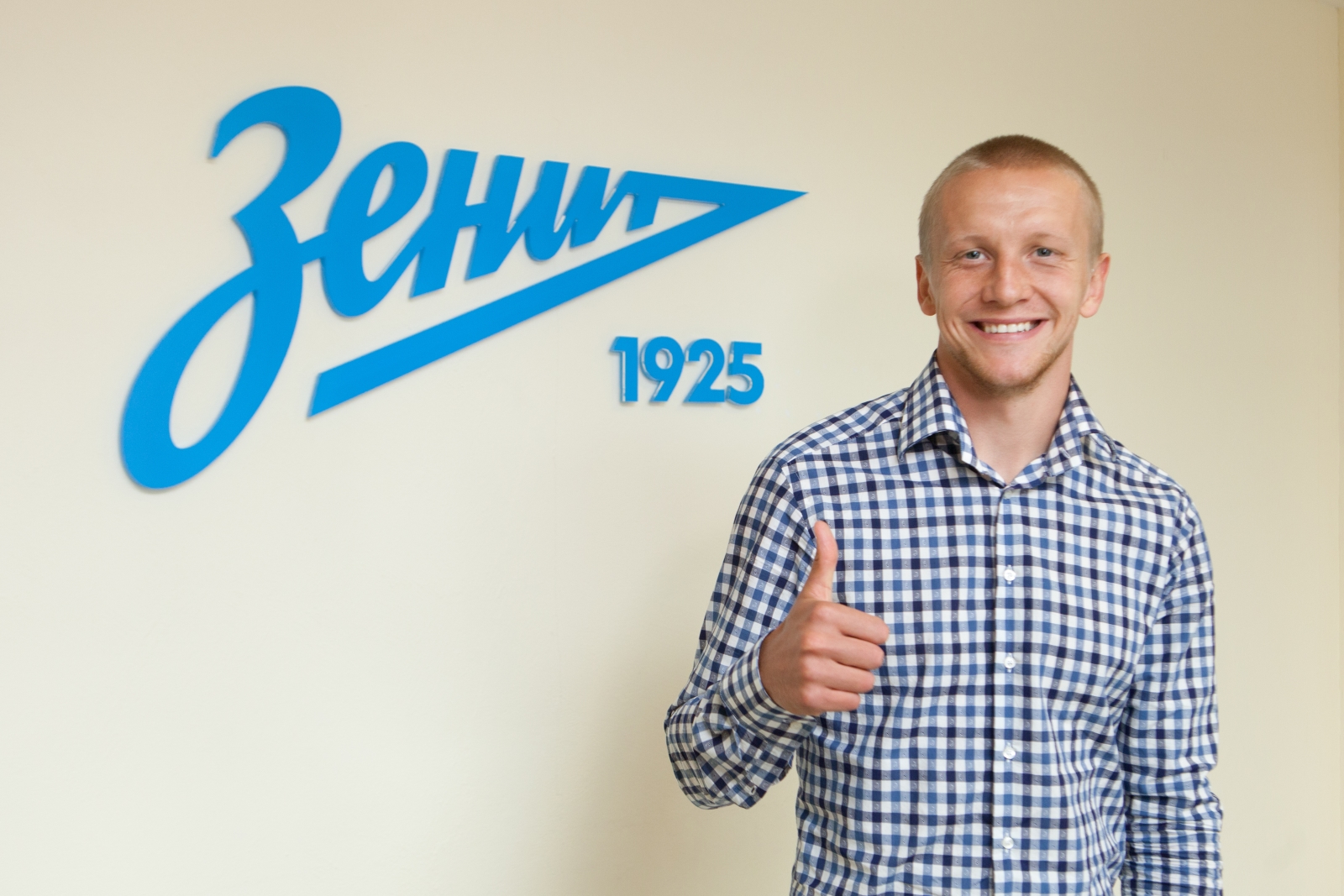 Игорь Смольников в офисе ФК «Зенит»