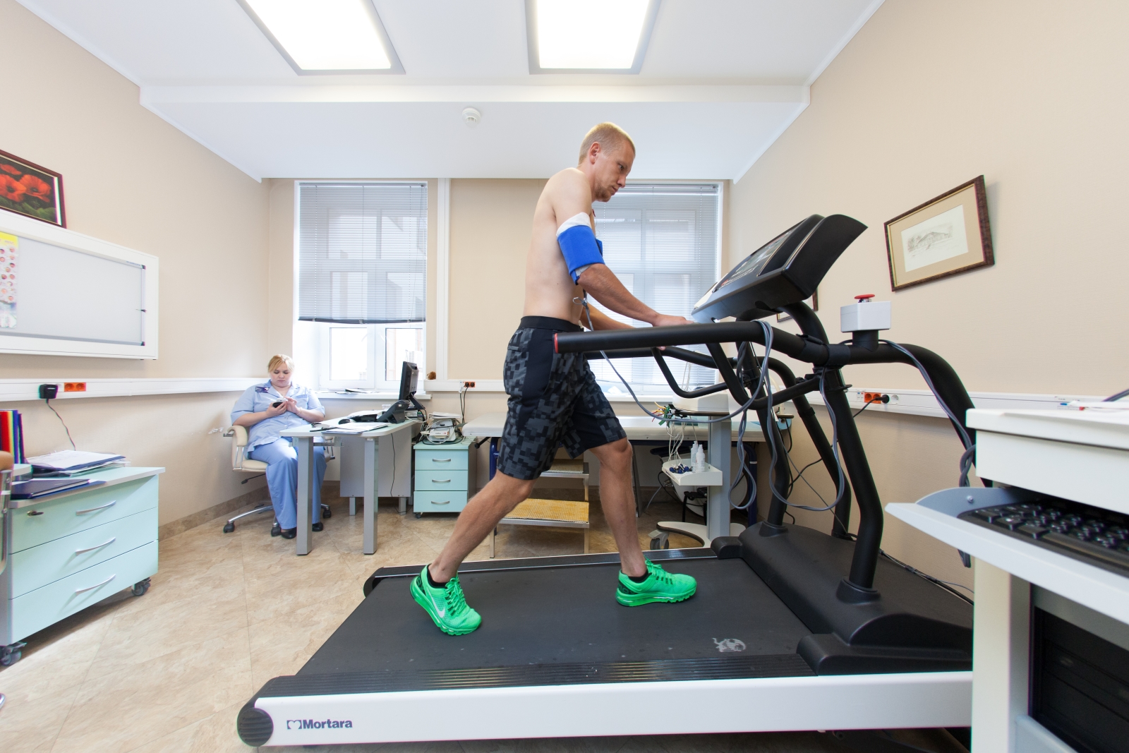 Медосмотр  Игоря Смольникова