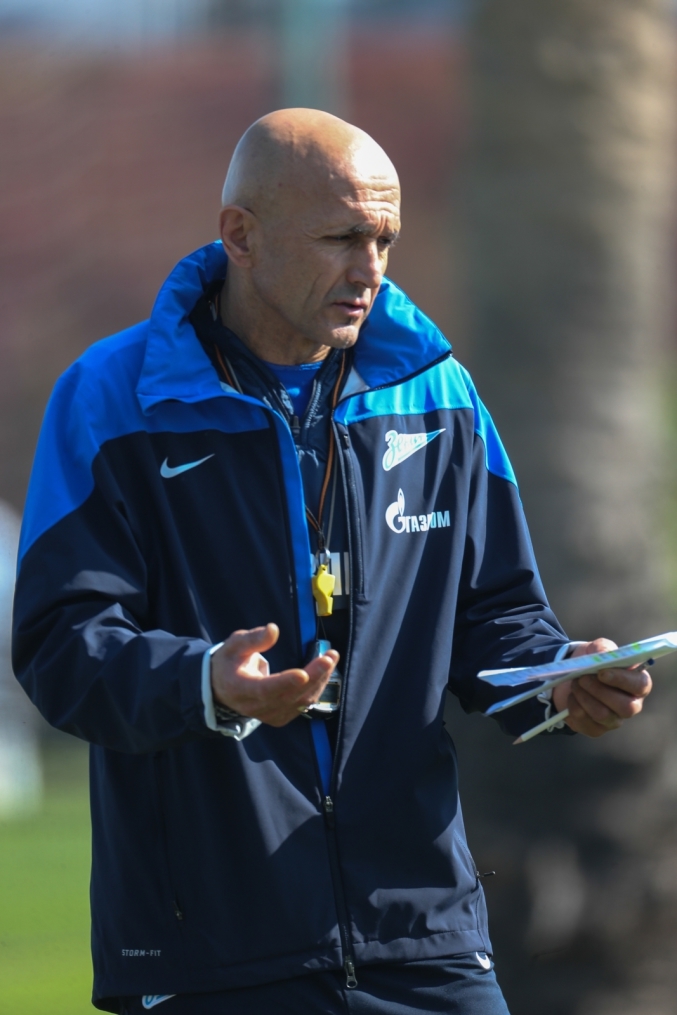 Зимние сборы в Дохе, утренняя тренировка