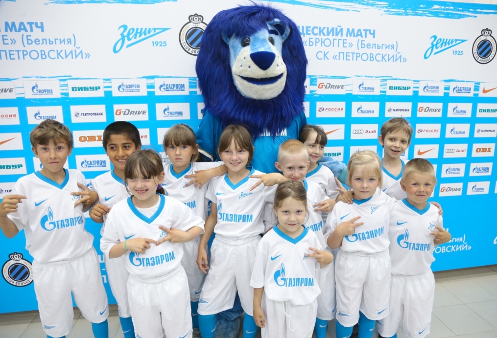 Дети «Зенит-Фан» на матче «Зенит» — «Брюгге»