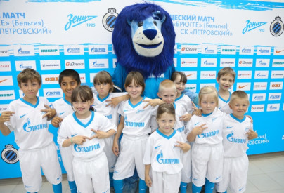 Дети «Зенит-Фан» на матче «Зенит» — «Брюгге»