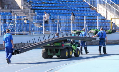 Замена газона на стадионе «Петровский»