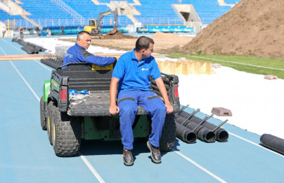 Замена газона на стадионе «Петровский»