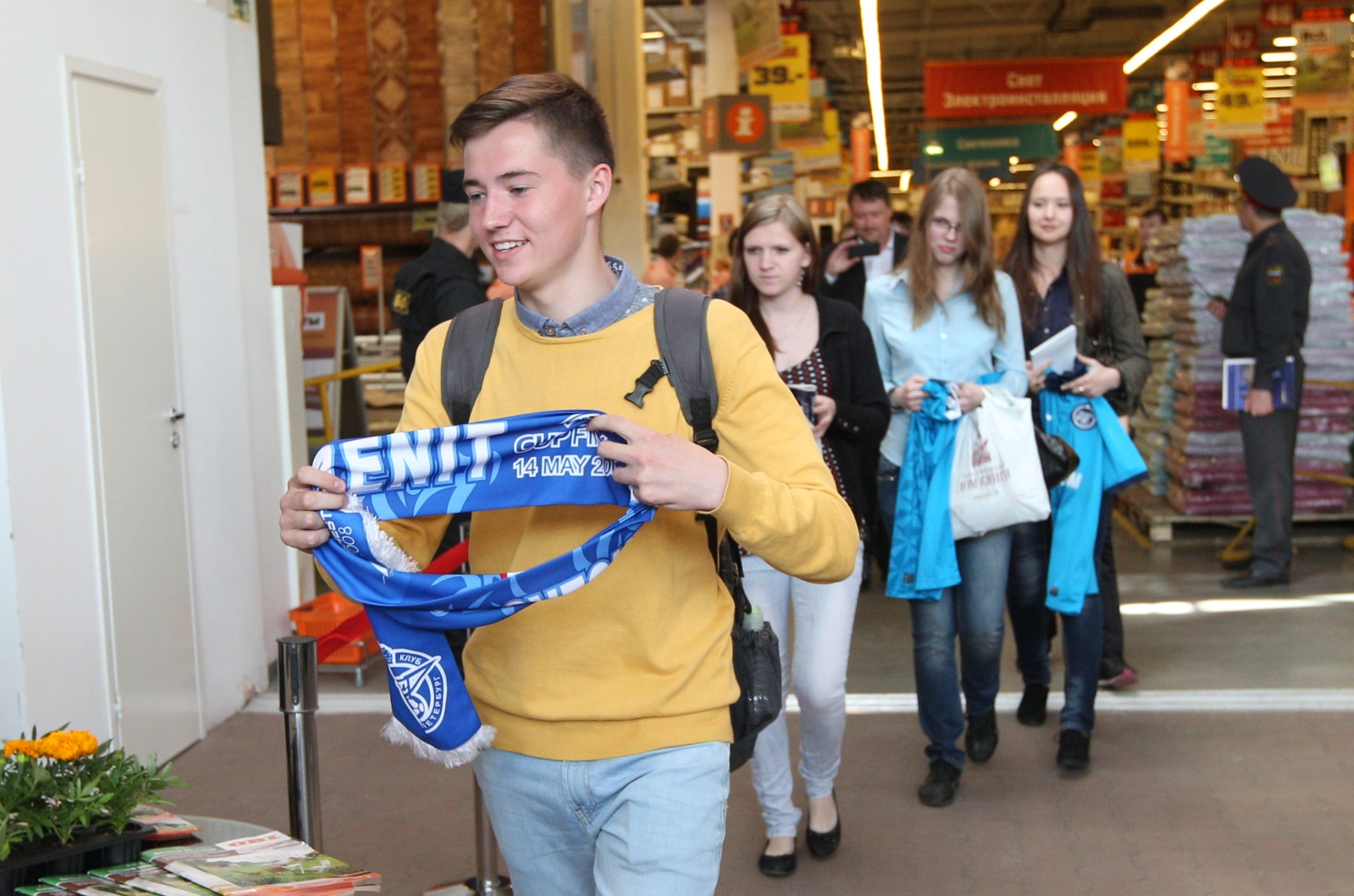 Константин Зырянов встретился с болельщиками в «ОБИ Пулковское»