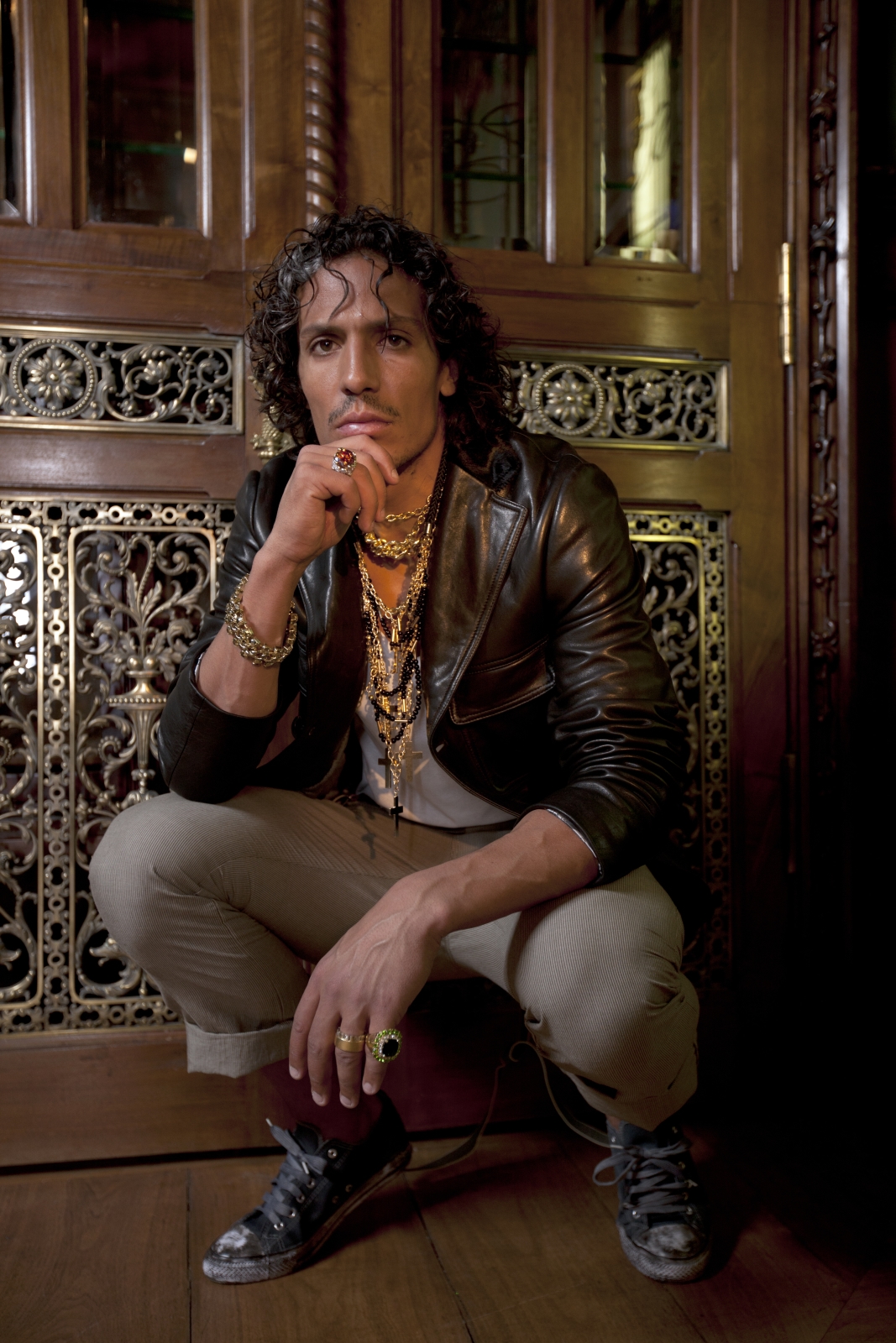 Бруну Алвеш позирует для клубного журнала «Наш Зенит»