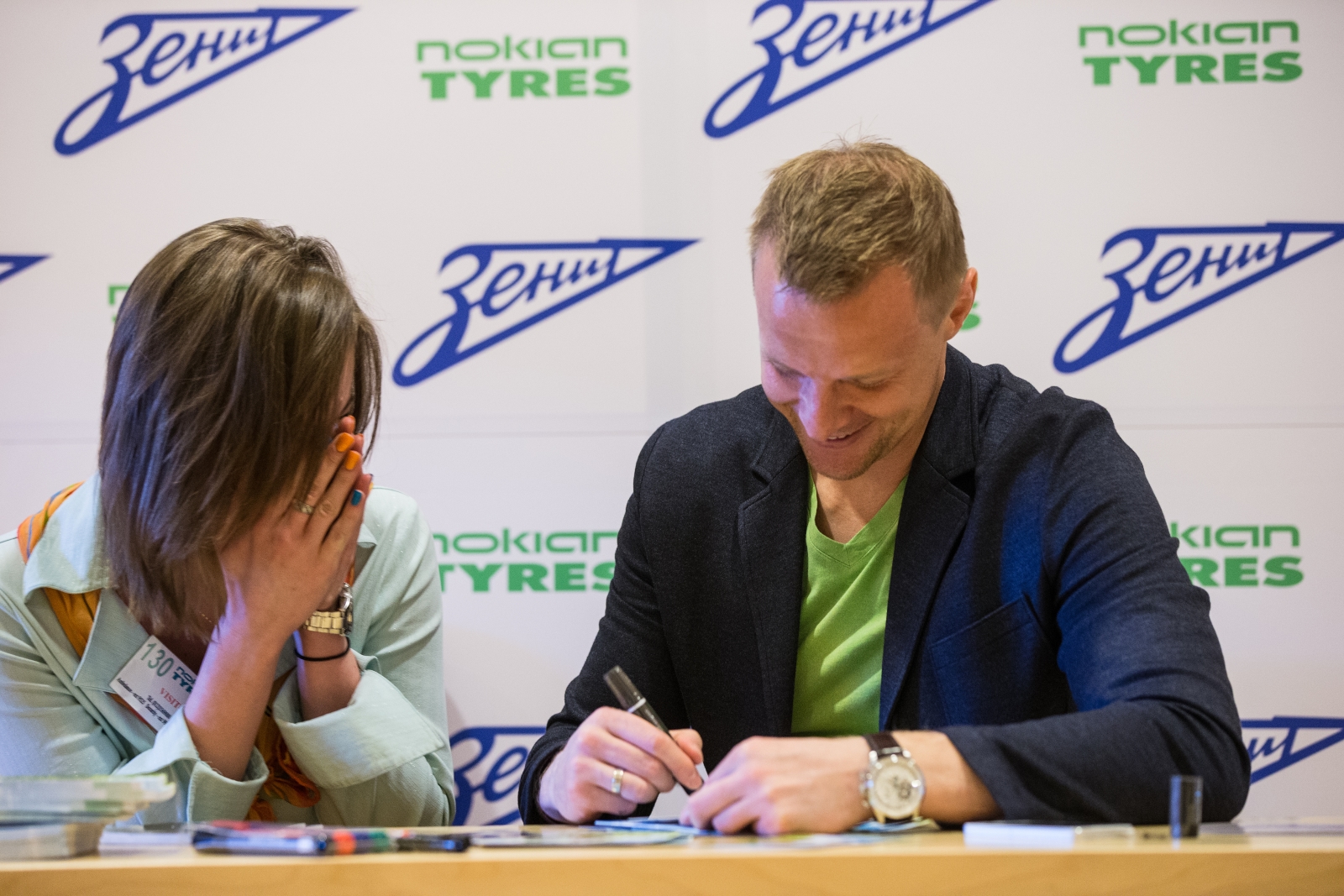 Автограф-сессия Вячеслава Малафеева на заводе НОКИАН