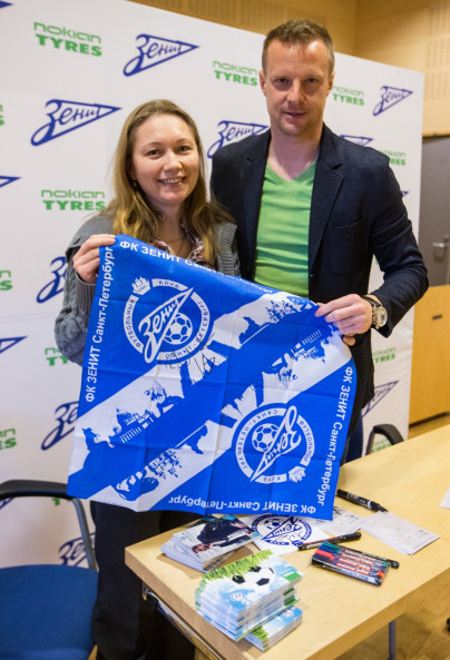 Автограф-сессия Вячеслава Малафеева на заводе НОКИАН