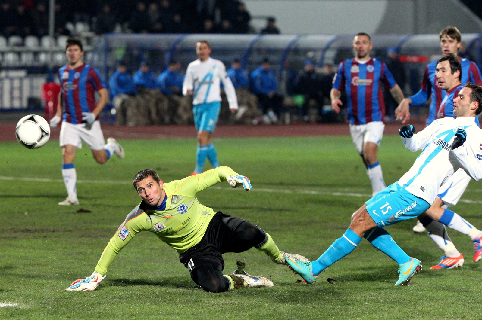 Mатч 15-го тура СОГАЗ-Чемпионата России «Волга» — «Зенит»