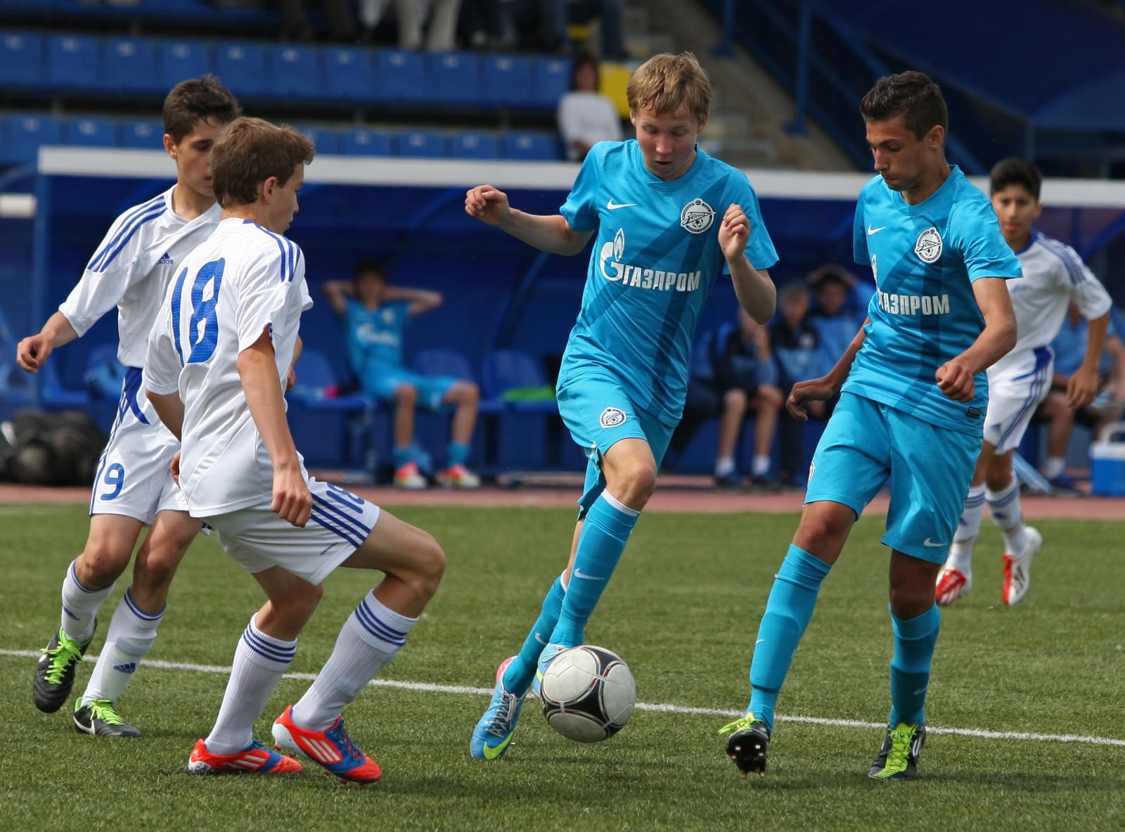 СДЮШОР «Зенит» — ФК «Зенит»