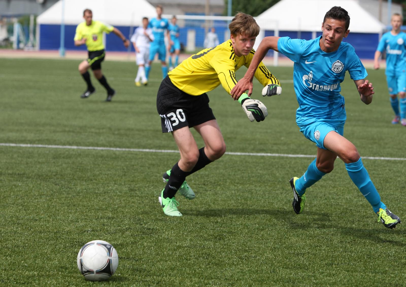 СДЮШОР «Зенит» — ФК «Зенит»