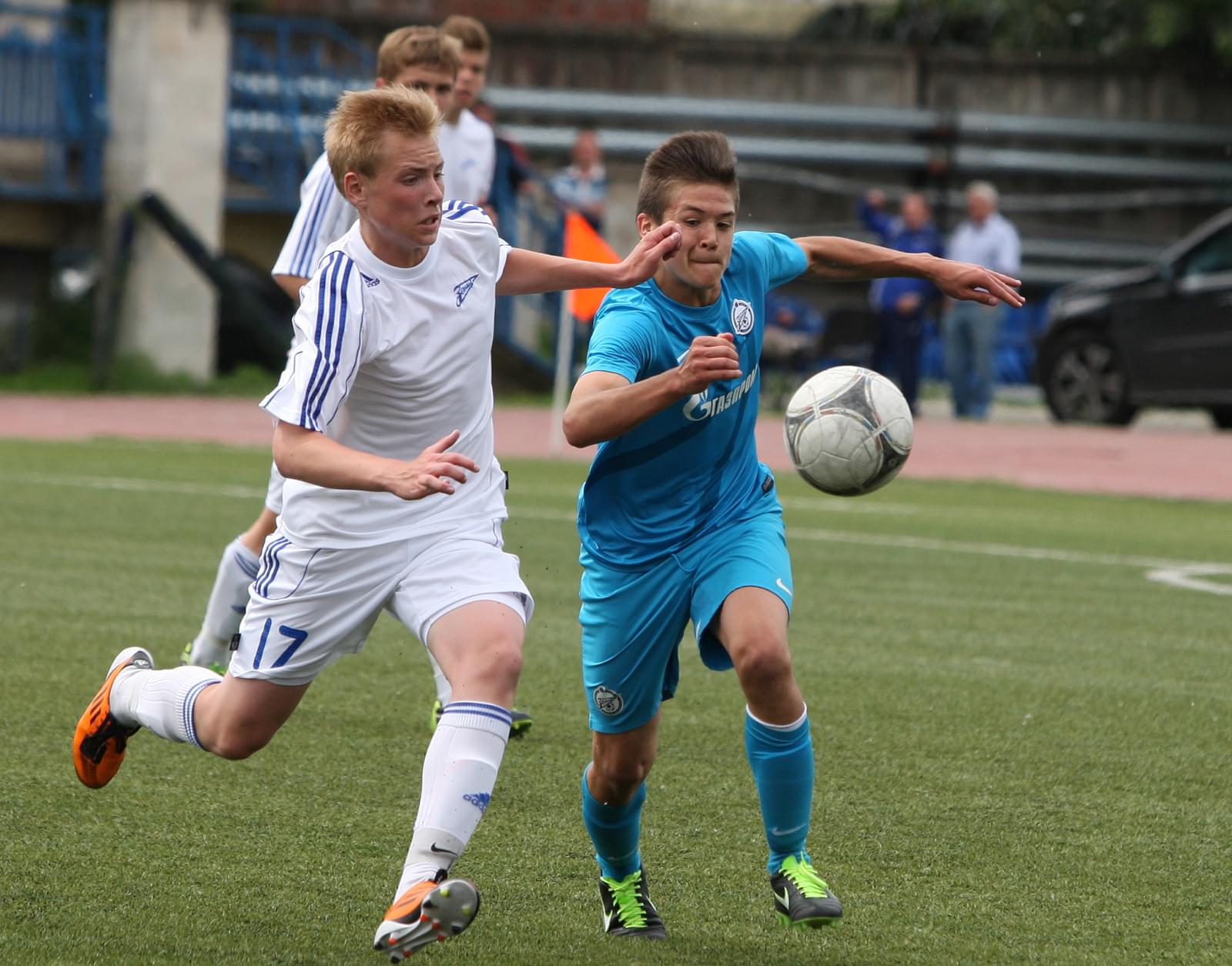 СДЮШОР «Зенит» — ФК «Зенит»