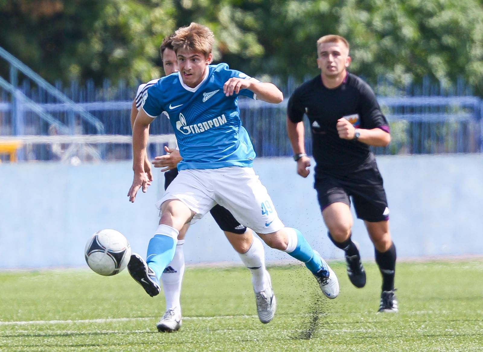 Матч первенства России среди команд второго дивизиона, «Тосно» — «Зенит-2»