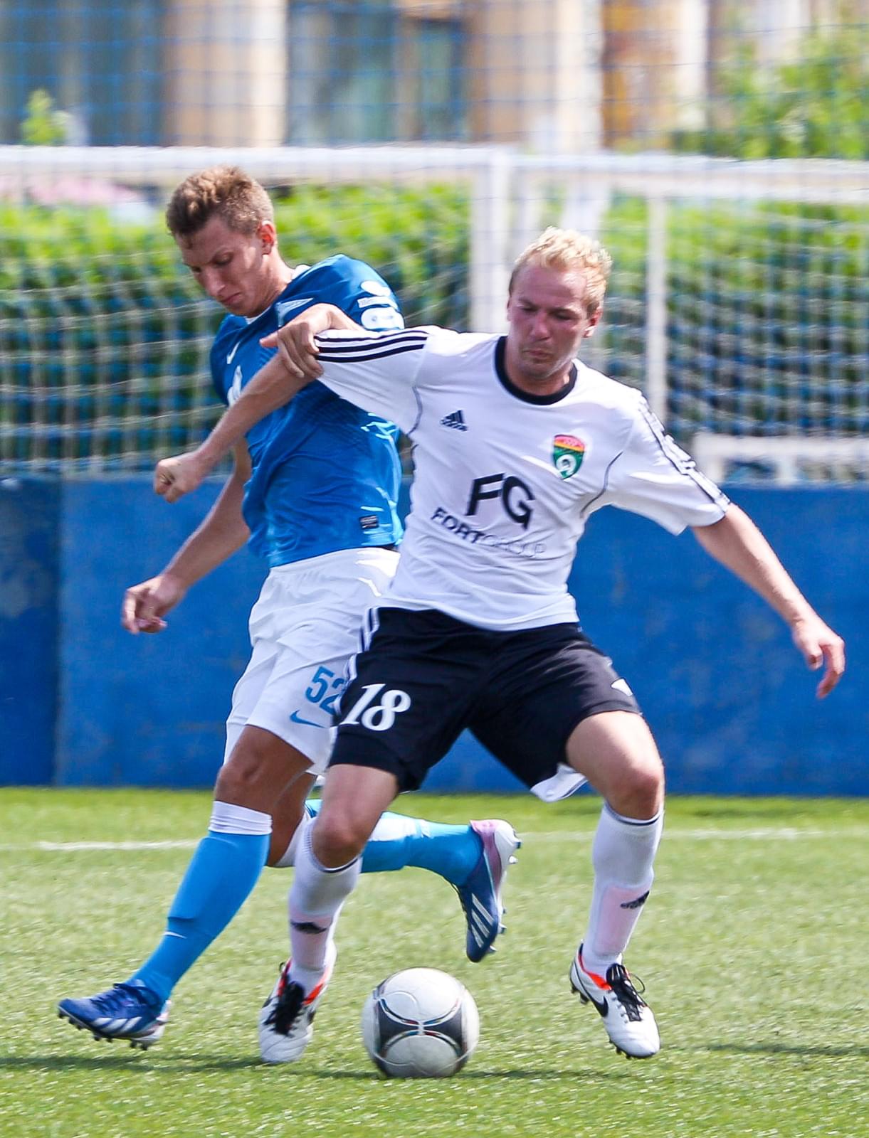 Матч первенства России среди команд второго дивизиона, «Тосно» — «Зенит-2»