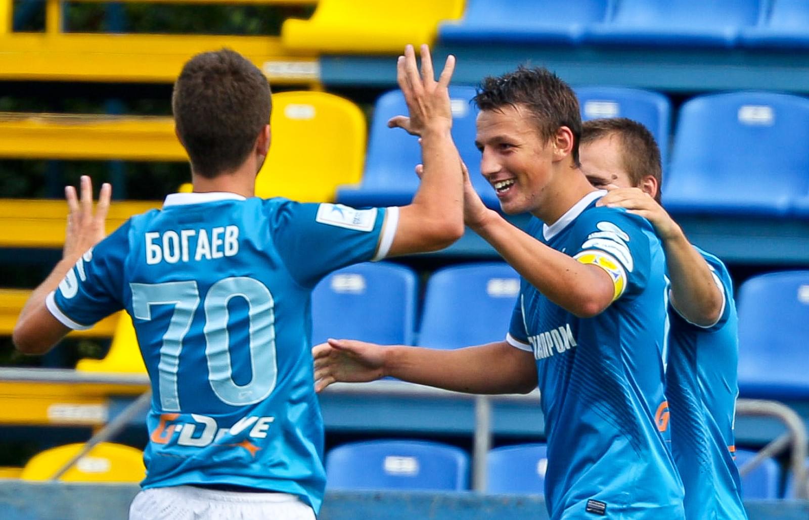 Матч первенства России среди команд второго дивизиона, «Тосно» — «Зенит-2»