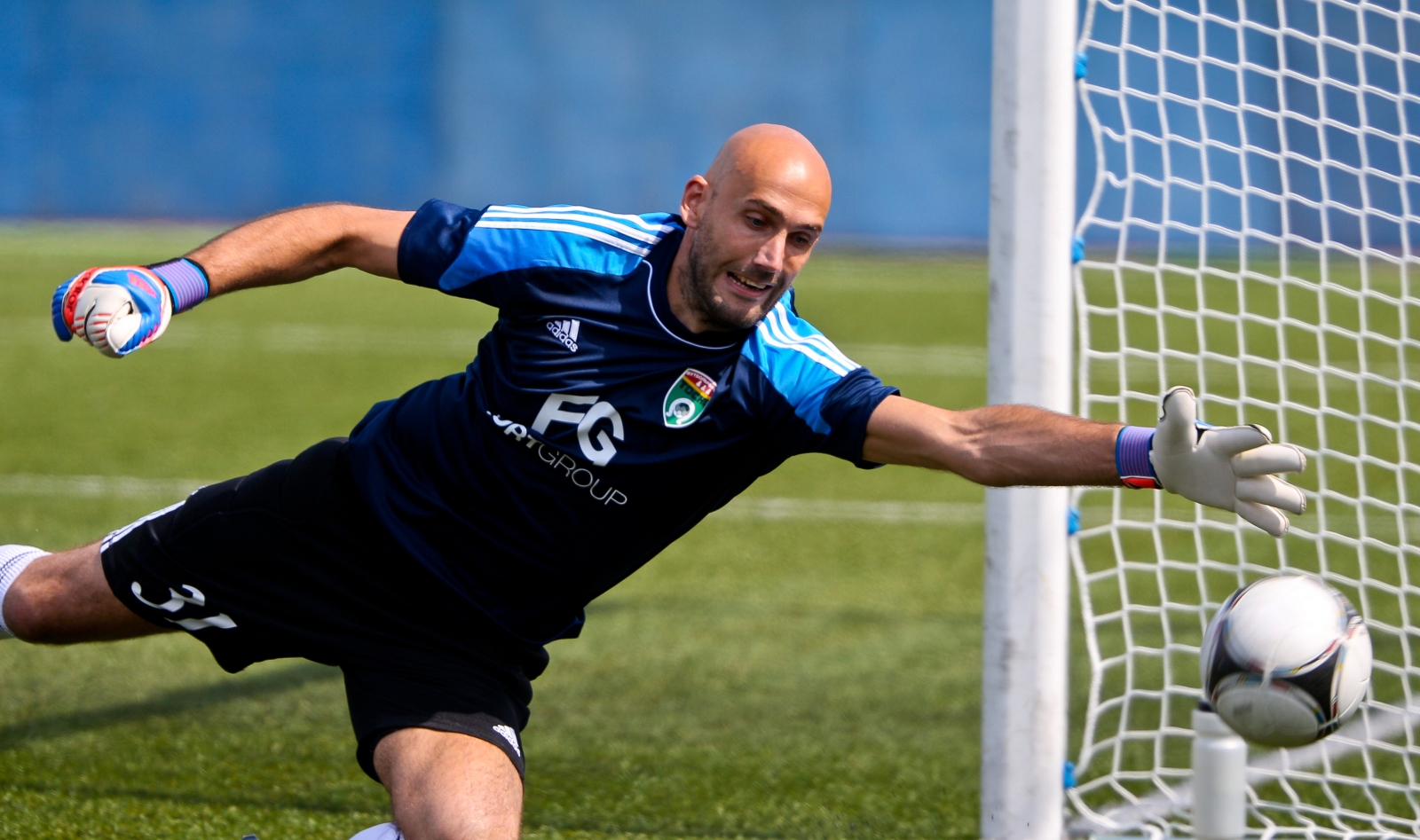 Матч первенства России среди команд второго дивизиона, «Тосно» — «Зенит-2»