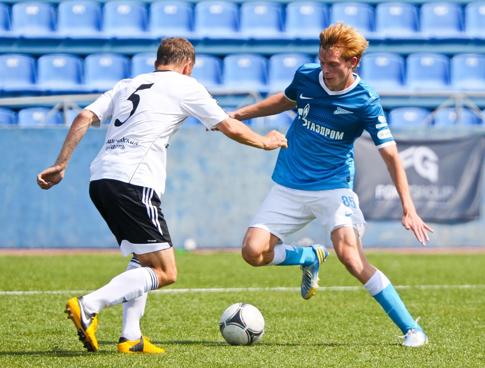 Матч первенства России среди команд второго дивизиона, «Тосно» — «Зенит-2»