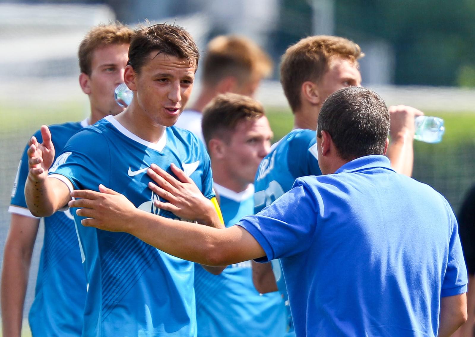 Матч первенства России среди команд второго дивизиона, «Тосно» — «Зенит-2»