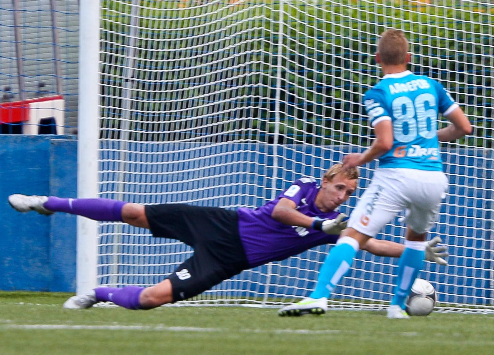 Матч первенства России среди команд второго дивизиона, «Тосно» — «Зенит-2»