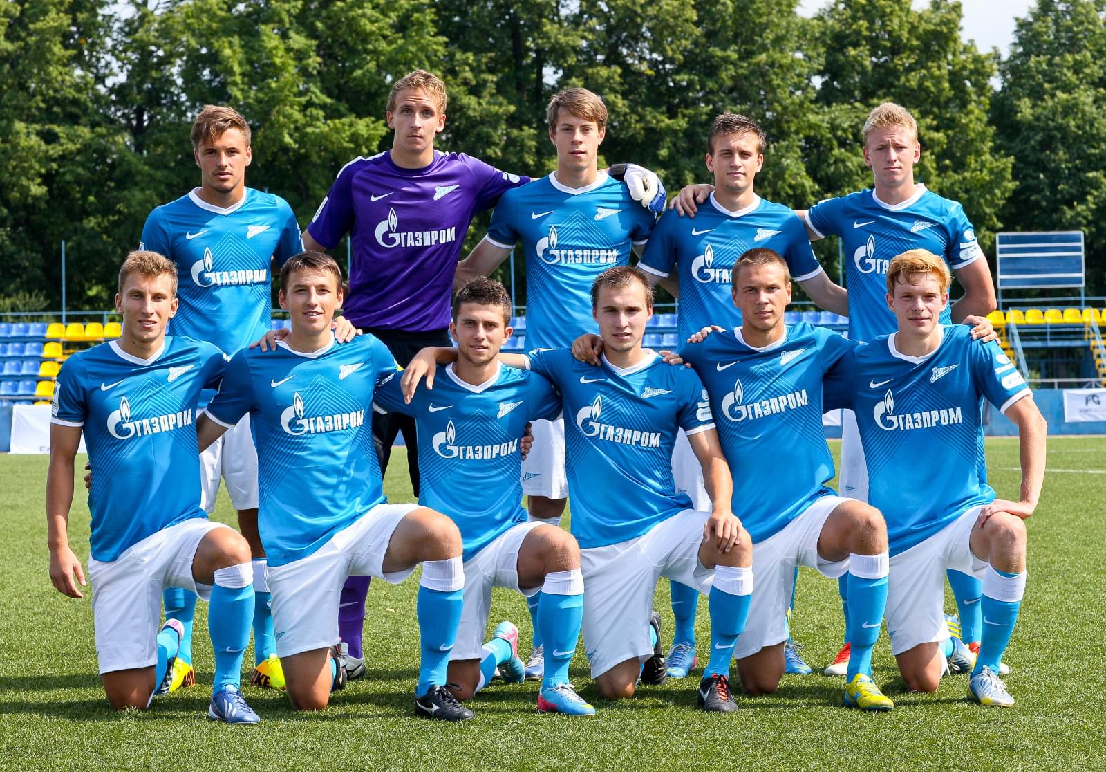 Матч первенства России среди команд второго дивизиона, «Тосно» — «Зенит-2»