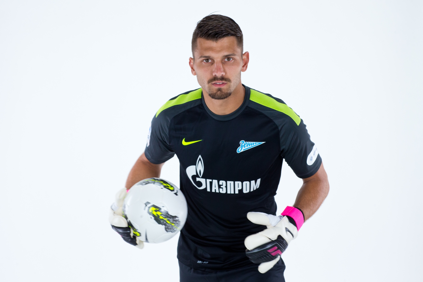 Фотосессия футболиста основного состава ФК «Зенит» сезона  2013/2014