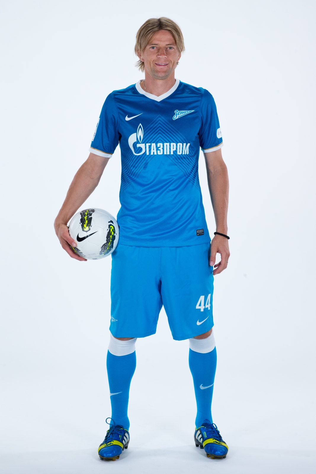 Фотосессия футболиста основного состава ФК «Зенит» сезона  2013/2014