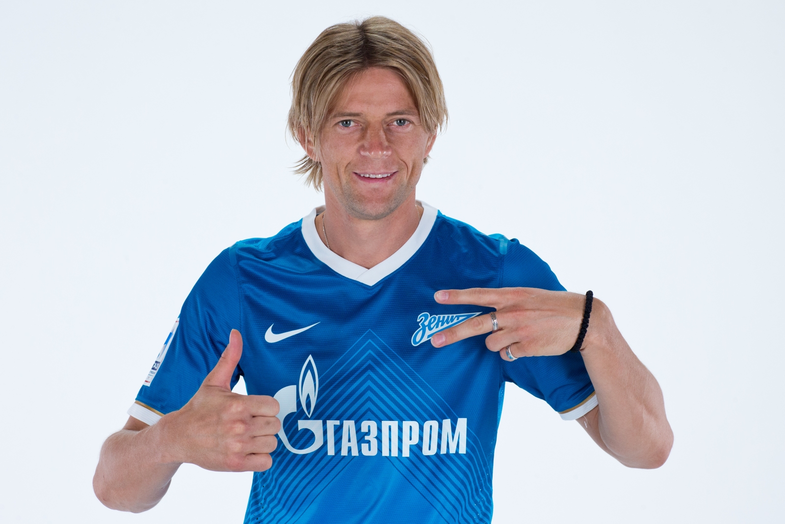 Фотосессия футболиста основного состава ФК «Зенит» сезона  2013/2014