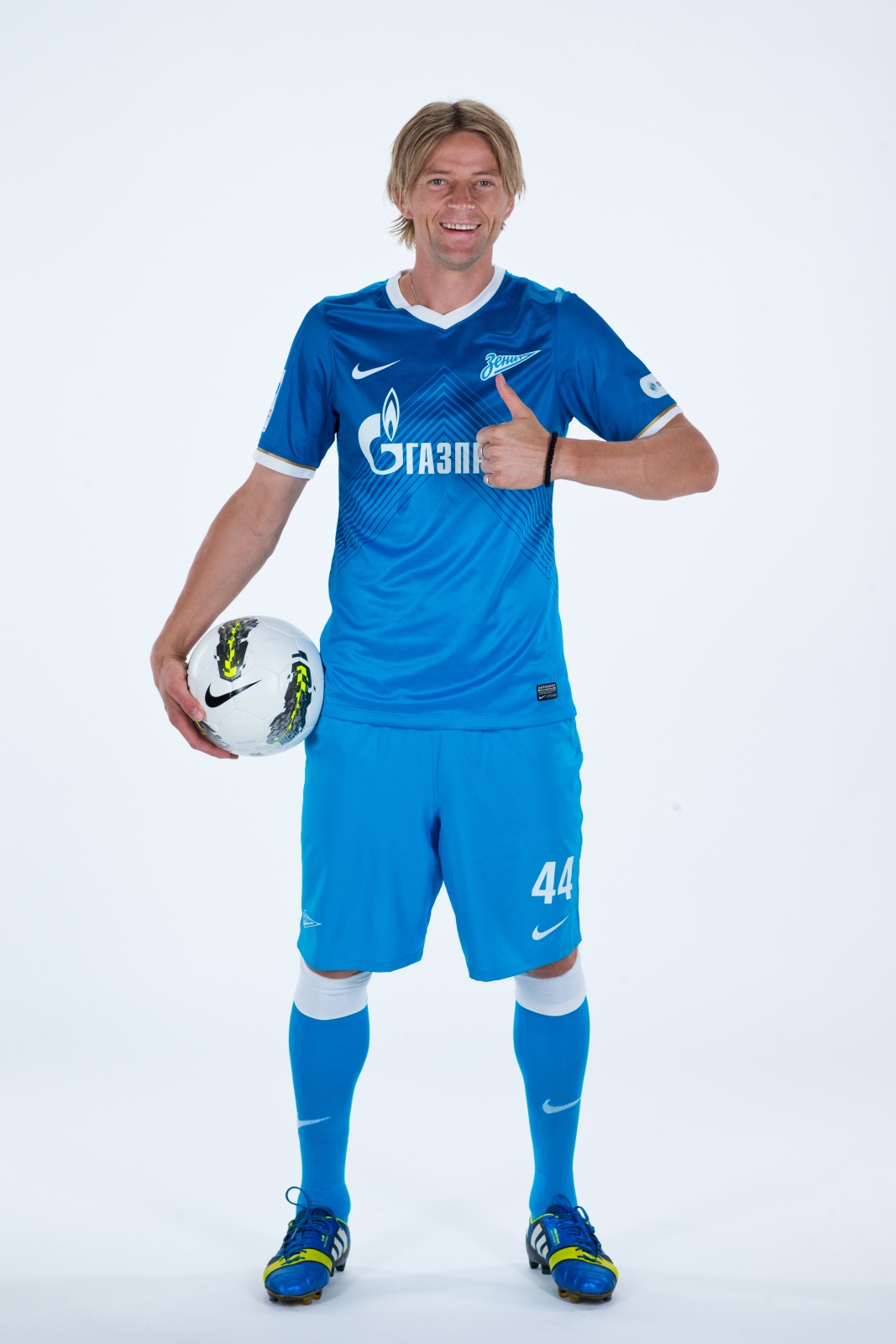 Фотосессия футболиста основного состава ФК «Зенит» сезона  2013/2014