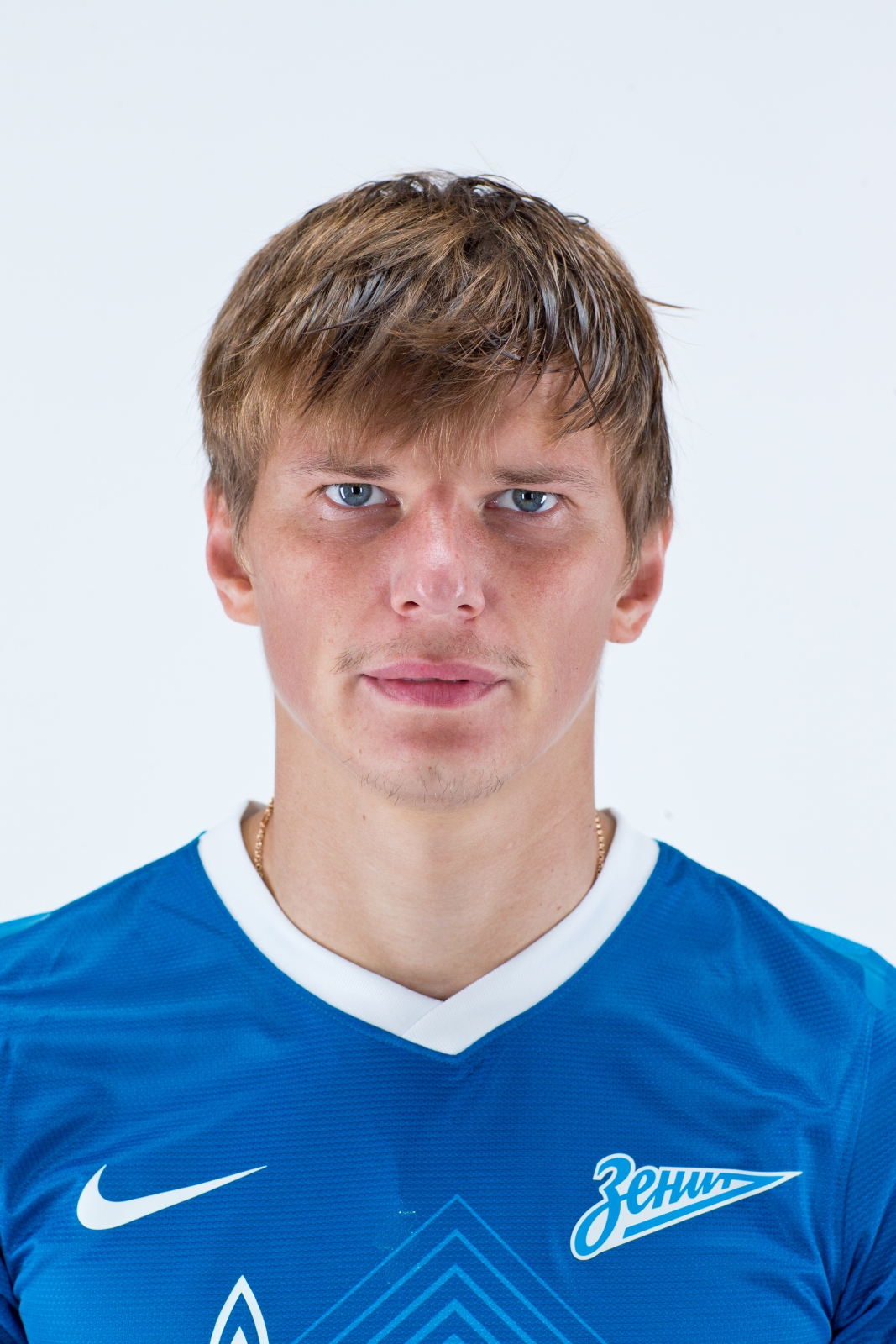 Фотосессия футболиста основного состава ФК «Зенит» сезона  2013/2014