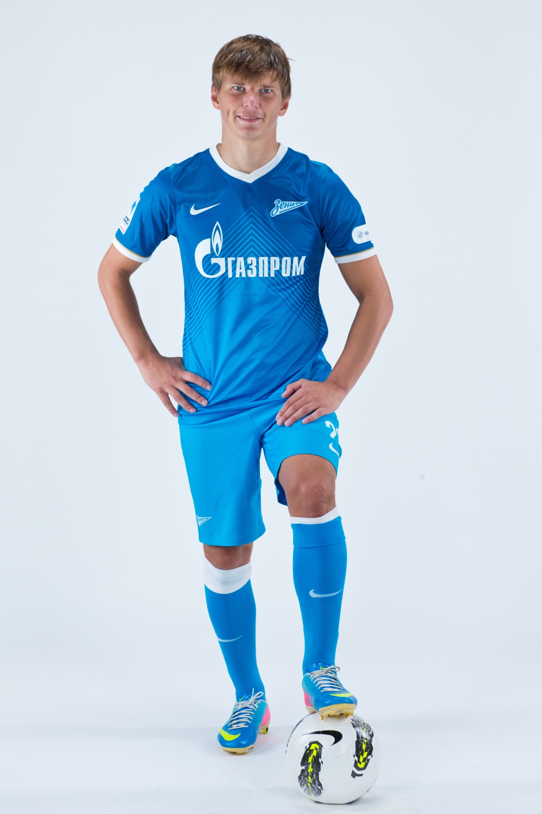 Фотосессия футболиста основного состава ФК «Зенит» сезона  2013/2014