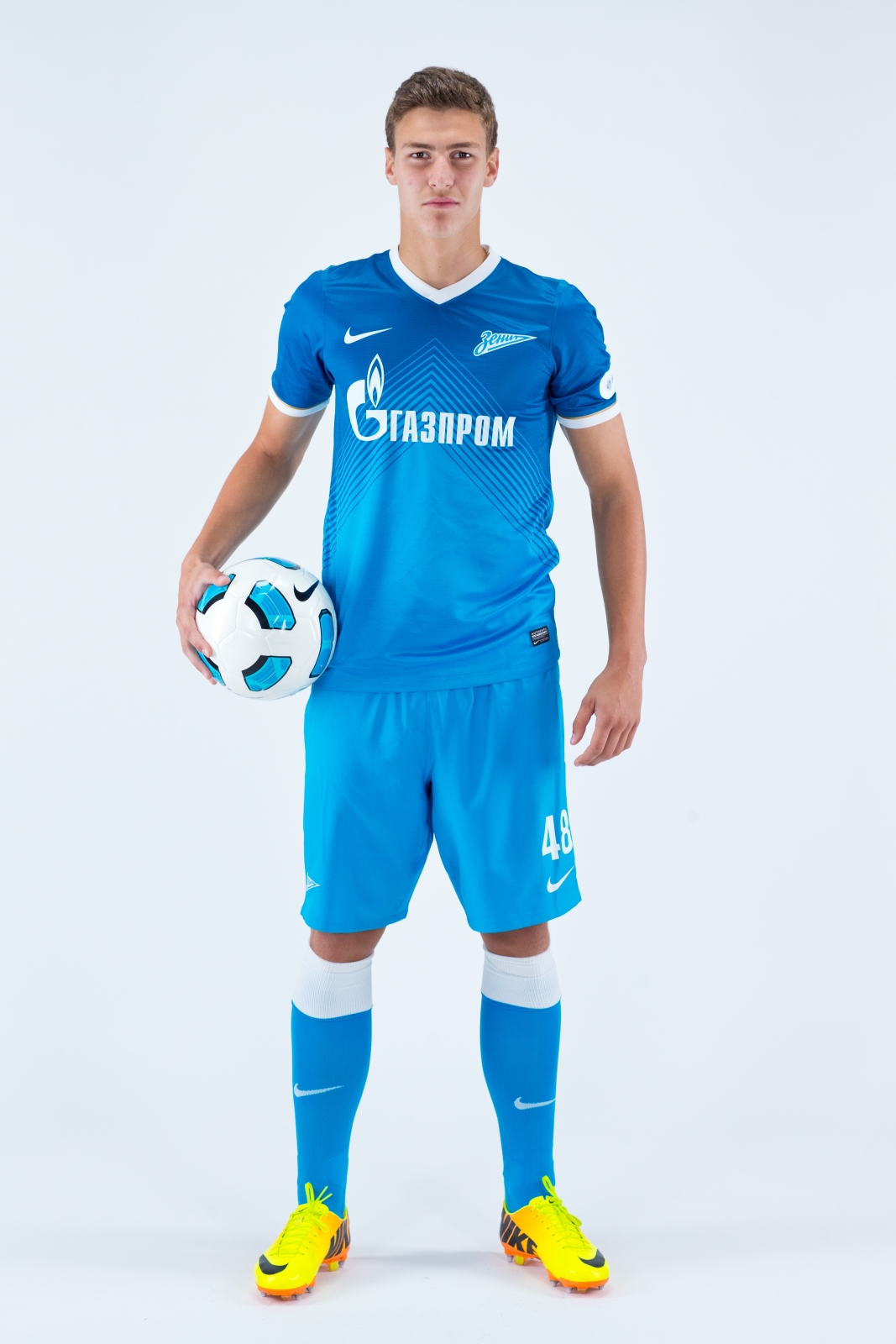 Фотосессия футболиста основного состава ФК «Зенит» сезона  2013/2014