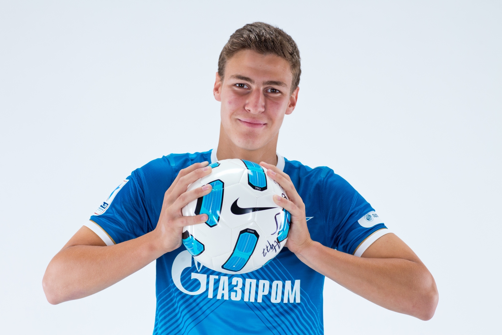 Фотосессия футболиста основного состава ФК «Зенит» сезона  2013/2014