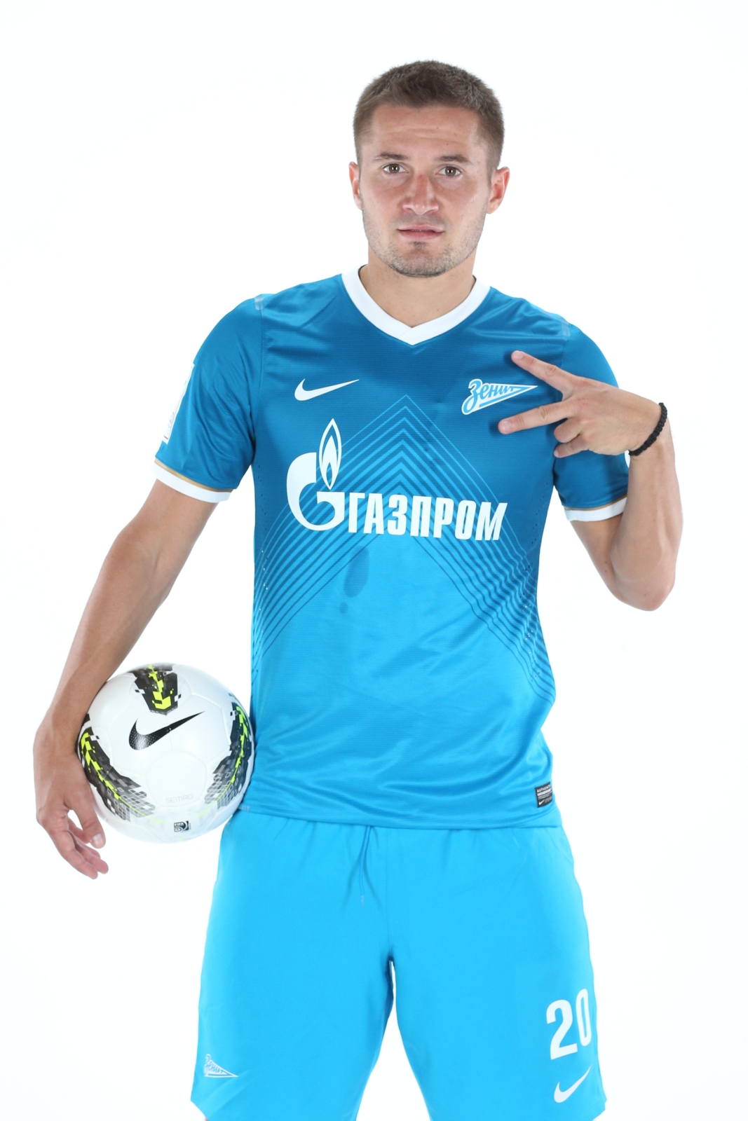 Фотосессия футболиста основного состава ФК «Зенит» сезона  2013/2014