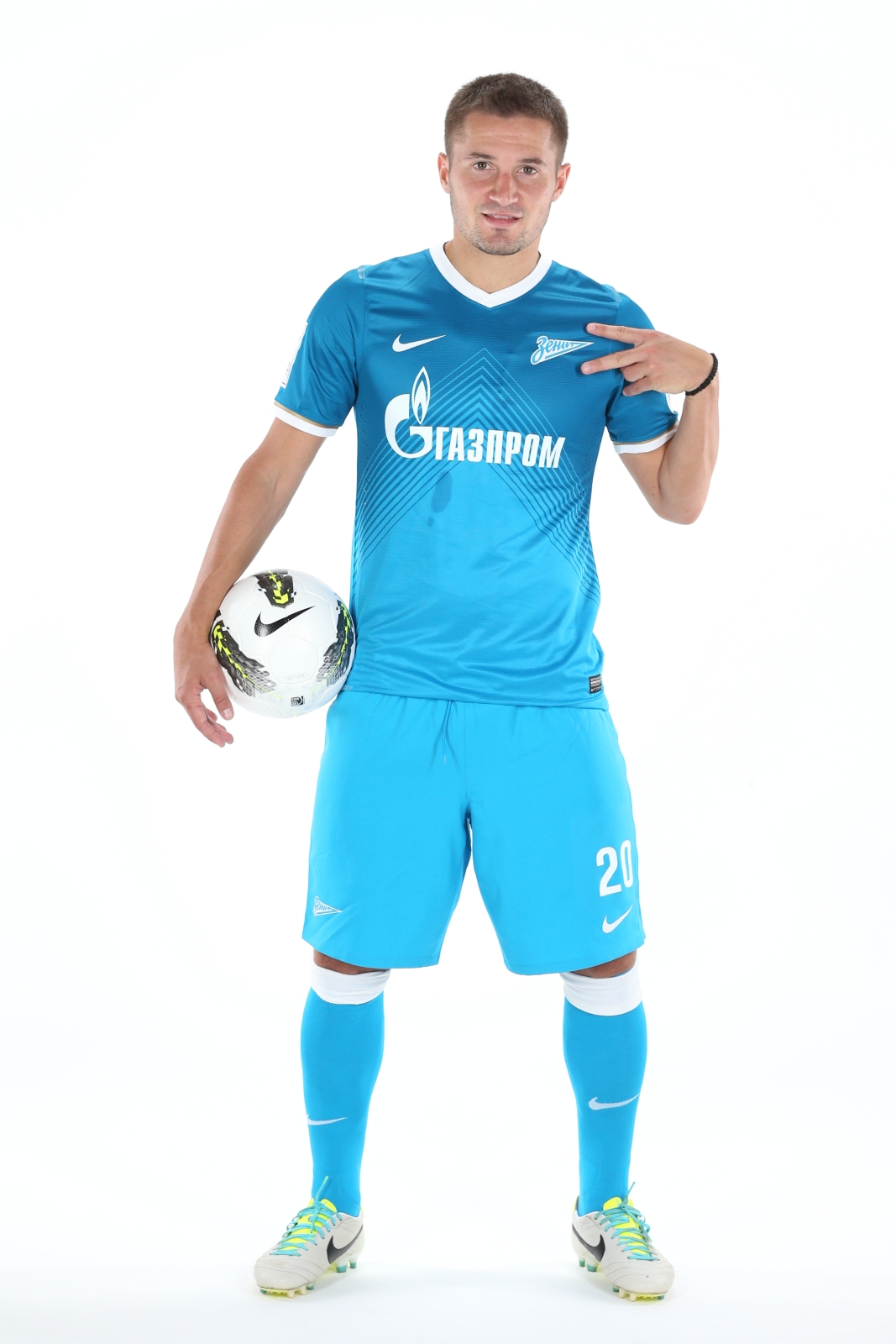 Фотосессия футболиста основного состава ФК «Зенит» сезона  2013/2014