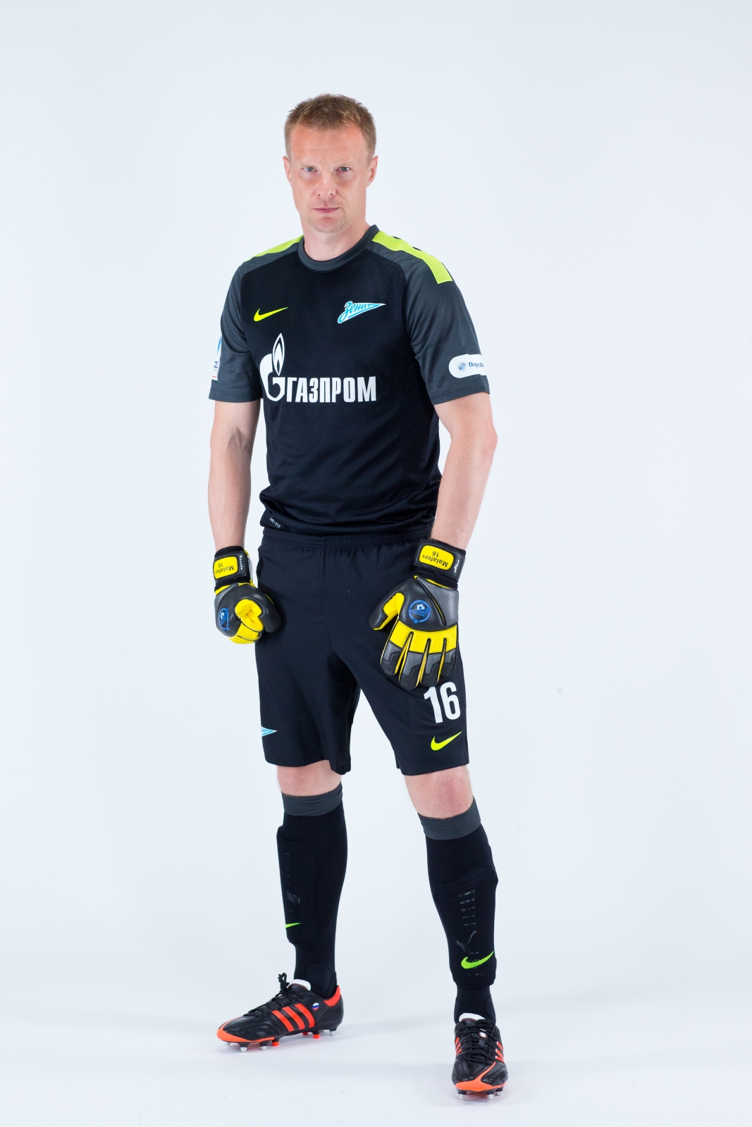 Фотосессия футболиста основного состава ФК «Зенит» сезона  2013/2014