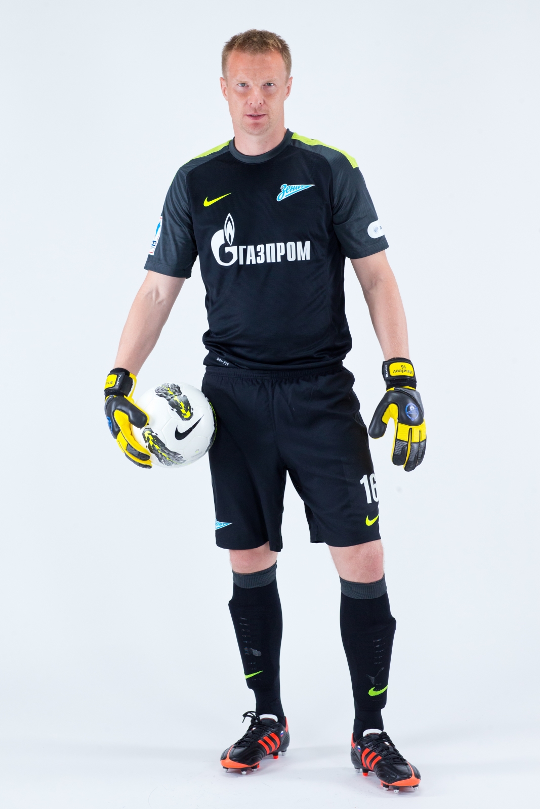 Фотосессия футболиста основного состава ФК «Зенит» сезона  2013/2014