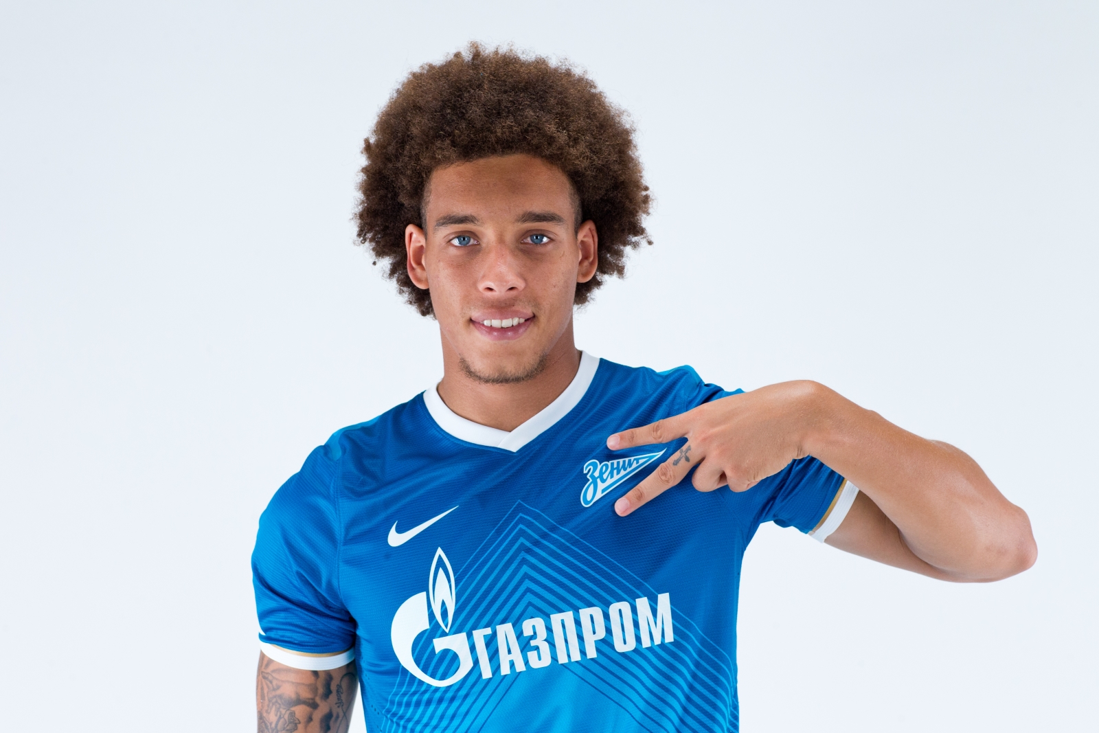 Фотосессия футболиста основного состава ФК «Зенит» сезона  2013/2014