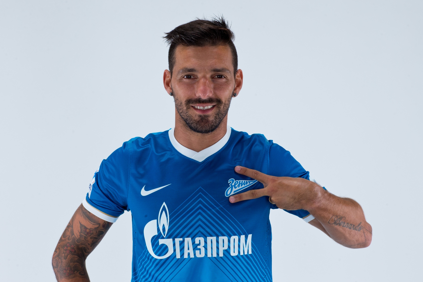 Фотосессия футболиста основного состава ФК «Зенит» сезона  2013/2014