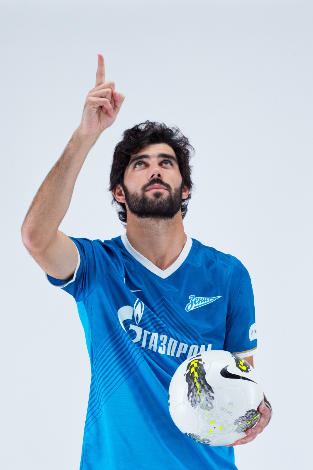 Фотосессия футболиста основного состава ФК «Зенит» сезона  2013/2014