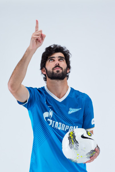 Фотосессия футболиста основного состава ФК «Зенит» сезона  2013/2014